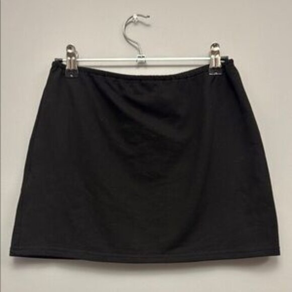 Black Pencil Skirt - Picture 2 of 5